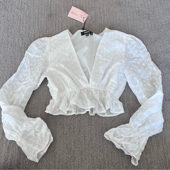 Missguided Tops - Missguided cropped white lace vneck babydoll blouse NWT